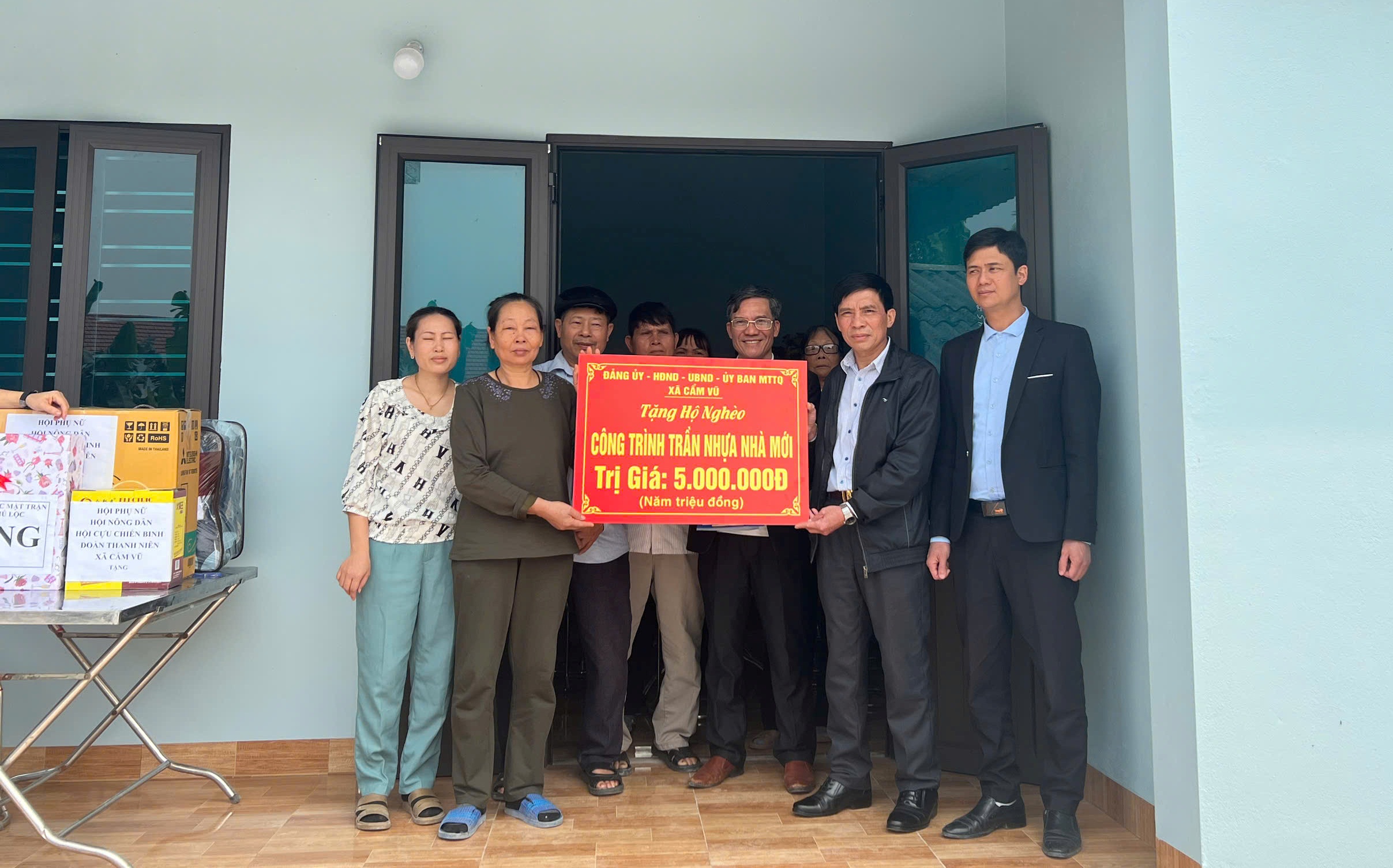 Xã Cẩm Vũ khánh thành ngôi nhà đầu tiên thuộc chương trình xóa nhà tạm, nhà dột nát 