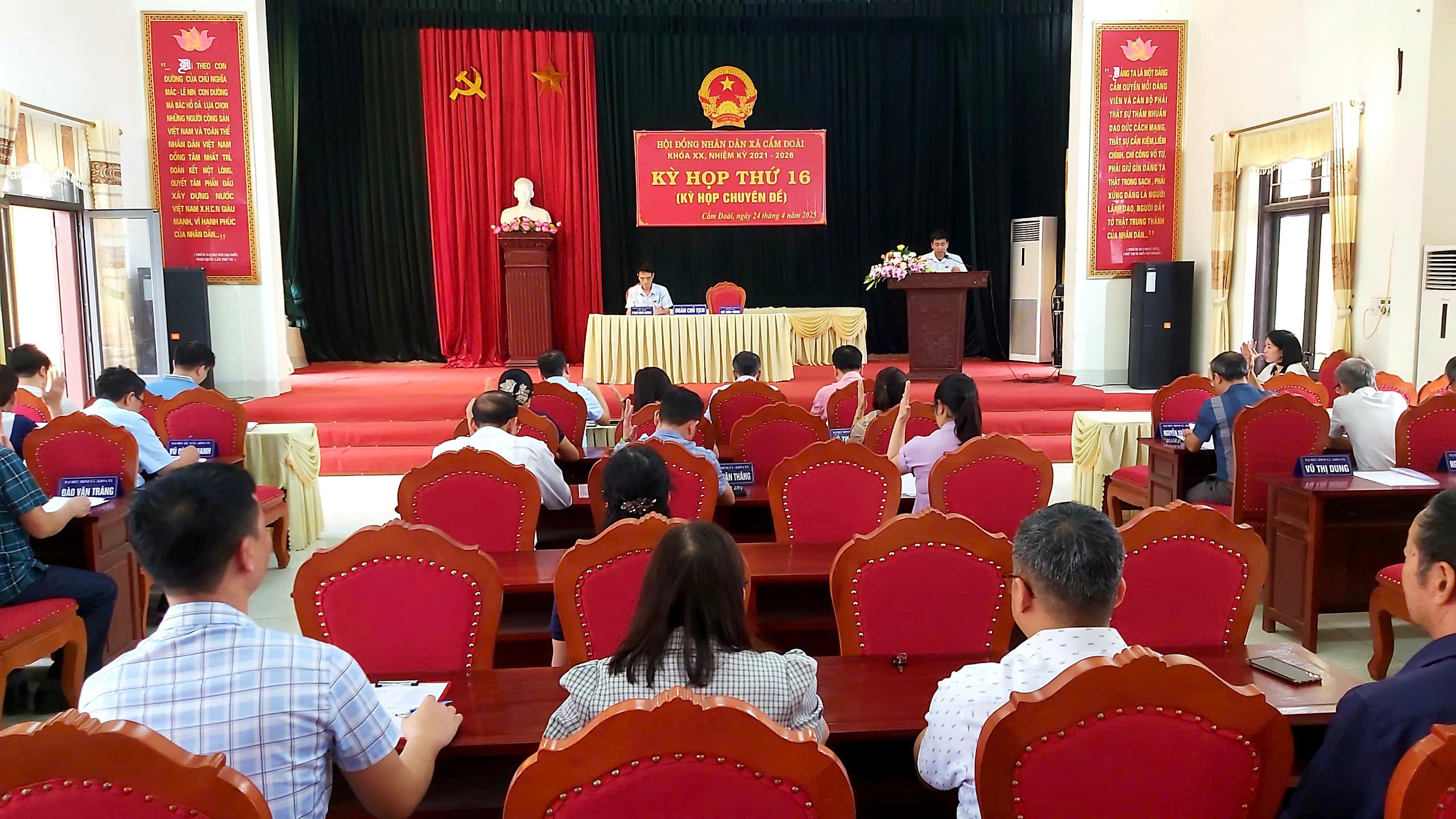 HĐND xã Cẩm Đoài thông qua phương án sắp xếp đơn vị hành chính