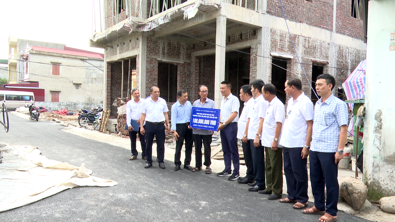 1 nhà dột nát TÂN TRƯỜNG 18.6.2025.png