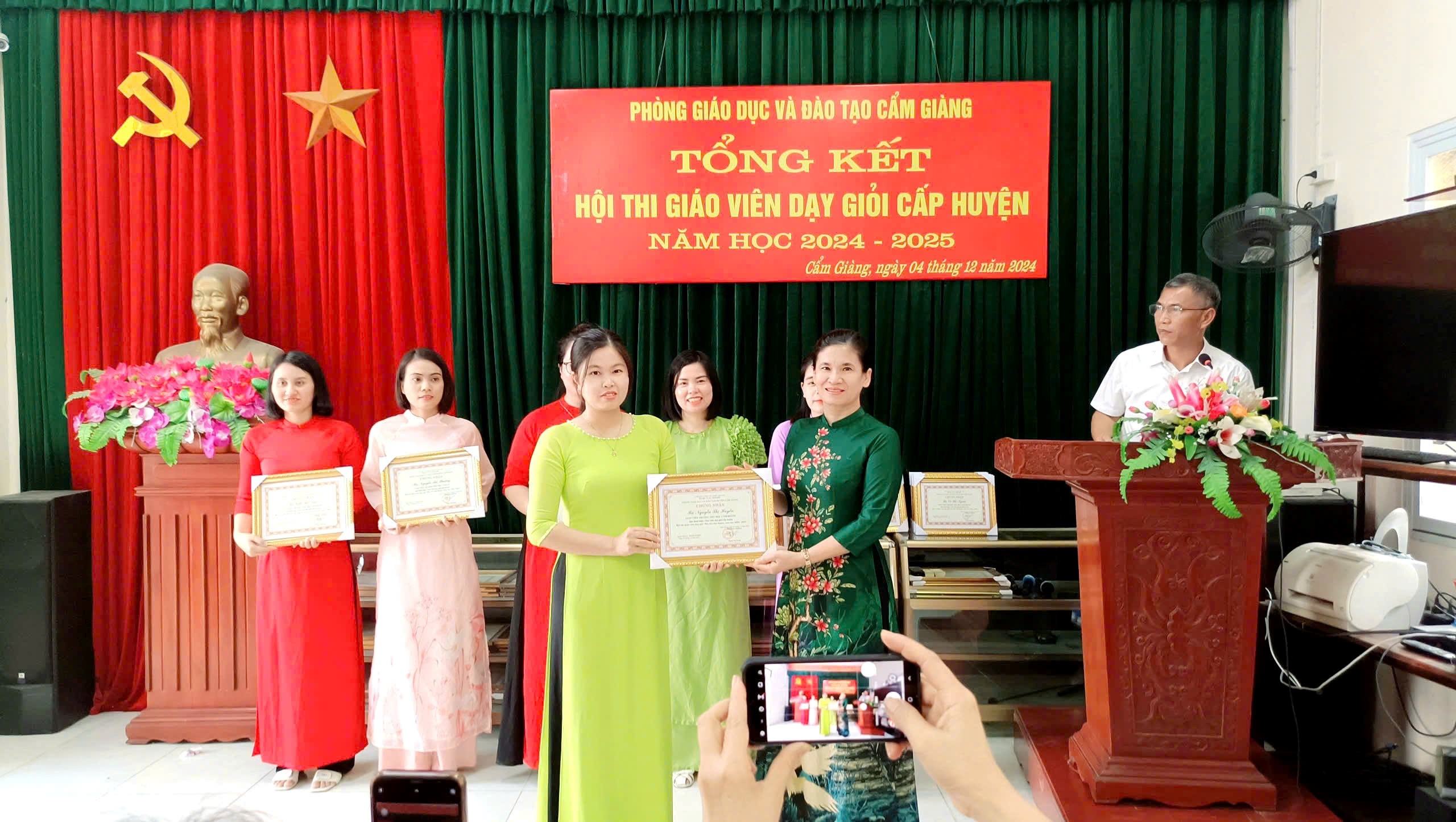huyền 2.jpg